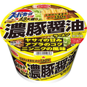 超大盛りスーパーカップ（濃豚醤油ラーメン）